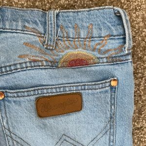 Womens wrangler jeans size 29 x 34